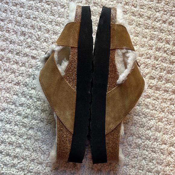 Birkenstock | Daytona Shearling Sandal | Size 39 - Picture 11 of 16